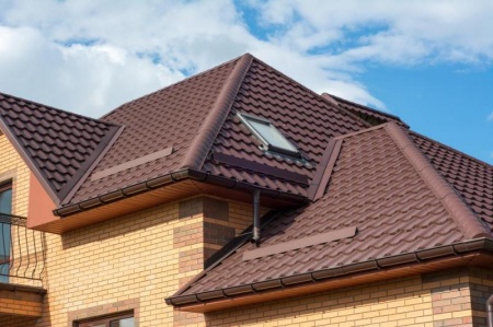 Techniques professionnelles pour la rénovation de toiture à LA VALLEE